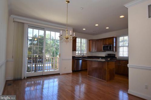 18 Washington Ave, Tavistock NJ  08033-3319 exterior