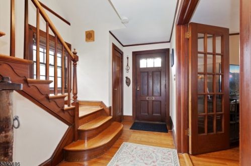 15 Garden St, Montclair, NJ 07042-4115