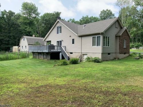 54 Moore Rd, Wantage, NJ 07461-3707