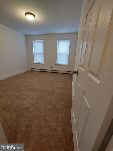 225 Phillips Ave, Trenton NJ  08638-4139 exterior