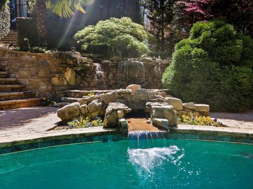 5540 Lake Island Dr, Atlanta GA  30327-4832 exterior