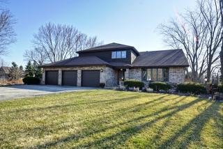 41 Dineff Rd, Lemont IL  60439-9722 exterior