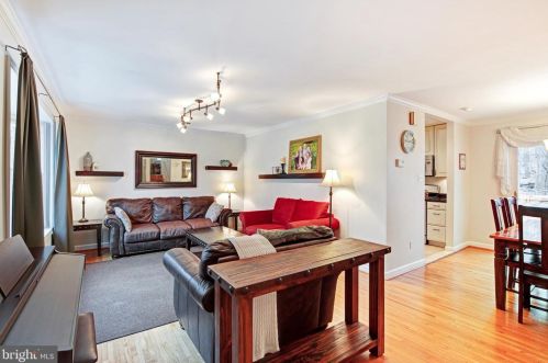 8634 Langport Dr, Springfield, VA 22152-3209
