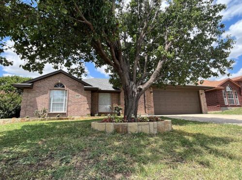 3717 Broken Pine Trl, Fort Worth, TX 76137-6042