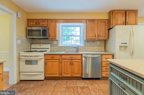 200 Normandy Dr, Silver Spring MD 20901-3030 exterior