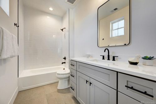 2712 Pennsylvania St, Englewood CO  80113-1644 exterior