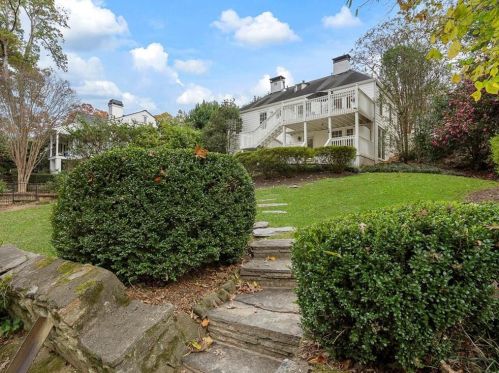 1880 Greystone Rd, Atlanta GA  30318-2621 exterior