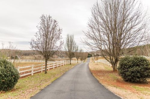 635 Freeman Brock Rd, Auburn, GA 30011-2634