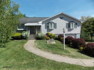 1307 29th Ave, Altoona, PA 16601-2830