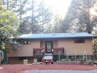 4345 Blackhawk Dr, Willits, CA 95490-8775