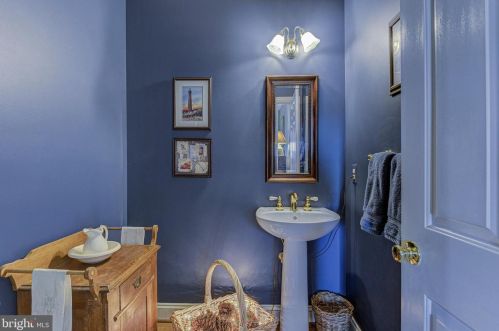 2407 Starcrest Dr, Silver Spring MD 20904-5459 exterior