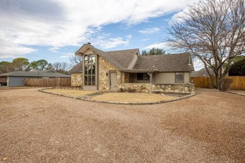 5708 Choctaw Dr, Granbury, TX 76049-5268