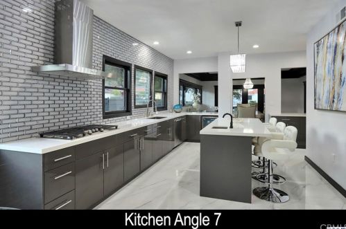 1616 Wabasso Way, Glendale CA  91208-2441 exterior