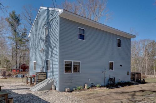 89 Chewink Rd, North Windham, CT 06235-2706