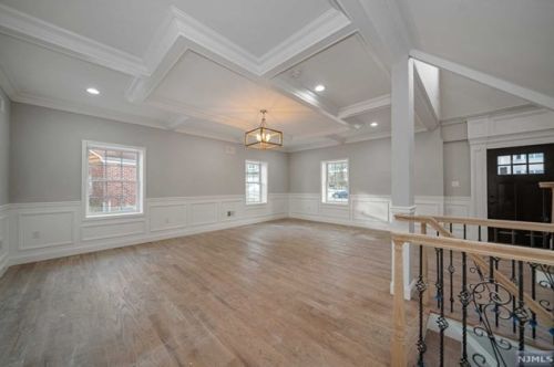 224 Adams Ave, River Edge, NJ 07661-1421