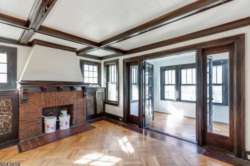 75 Willowdale Ave, Montclair, NJ 07042-4422