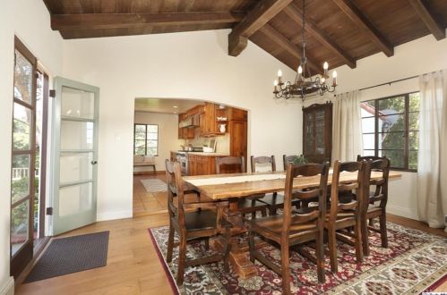 3113 Sparr Blvd, Glendale CA  91208-1829 exterior