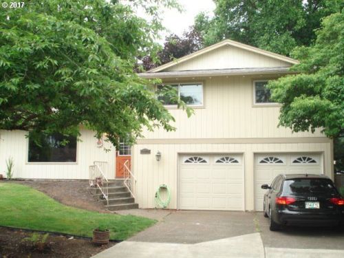 14274 Hill Terrace Ct, Portland, OR 97267-1633