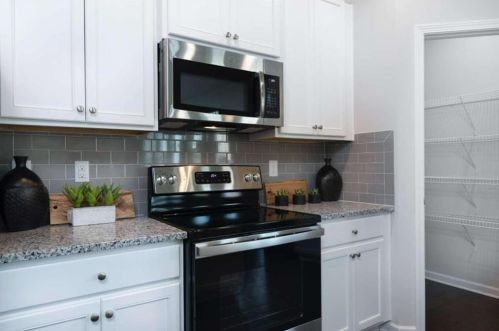 563 Hancock Dr, Atlanta GA  30354-2513 exterior