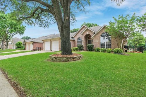 3508 Stone Creek Ln, Fort Worth TX  76137-1900 exterior