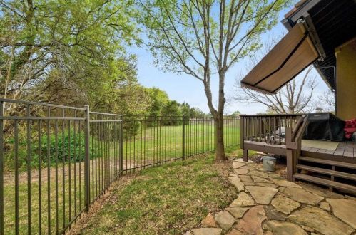 9100 Calera Dr, Austin TX  78735-1578 exterior