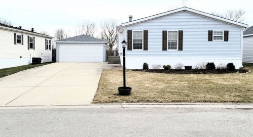 22925 Glen Eagle Dr, Frankfort, IL 60423-7928