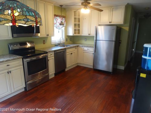 732 Palm Beach Dr, Lacey, NJ 08731-4906