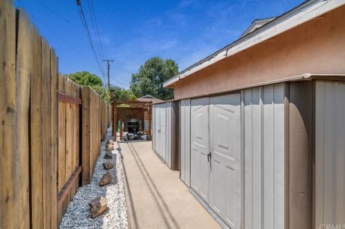 4166 Beechwood Pl, Riverside CA  92506-1151 exterior