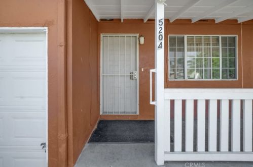 5204 Cecilia St, Bell, CA 90201-6008
