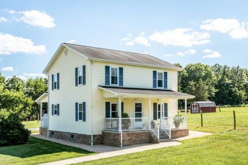 17524 Red Brush Rd, Elkton, VA 22827-2228