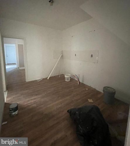 617 61 St, Philadelphia PA 19142-3513 exterior