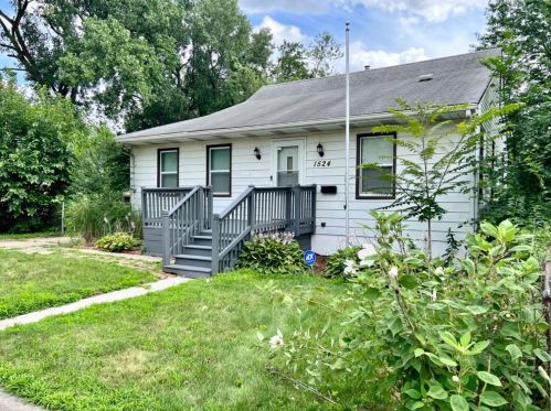 1524 174th Pl, Hammond, IN 46324-2858