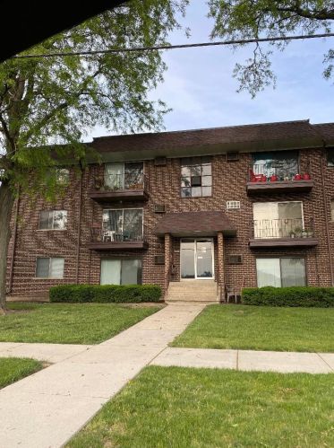 265 Mill Rd, Addison, IL 60101-2474