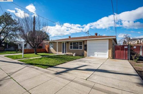 2762 4th St, Livermore, CA 94550-3245