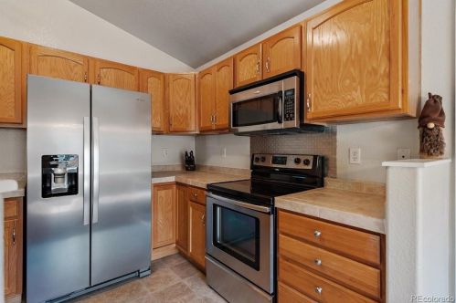 2115 Settlers Dr, Milliken CO 80543-3240 exterior