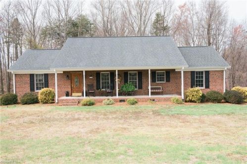 742 Sandy Cross Rd, Reidsville, NC 27320-7822
