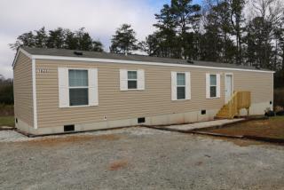 1023 Stephanie Ln, Seneca SC  29672-9416 exterior