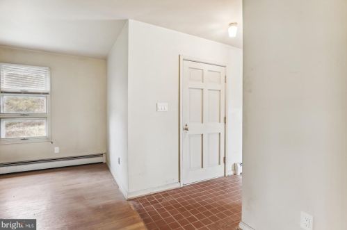 211 Ednor Rd, Silver Spring MD 20905-5134 exterior