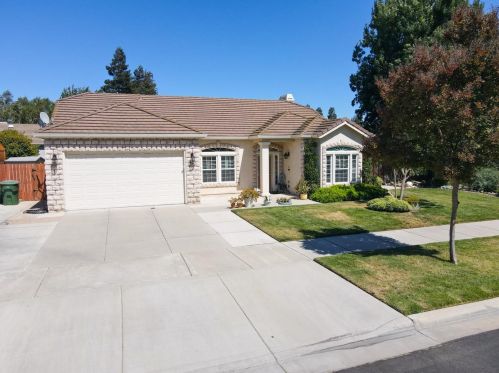 744 John Roos Ave, Ripon, CA 95366-2090
