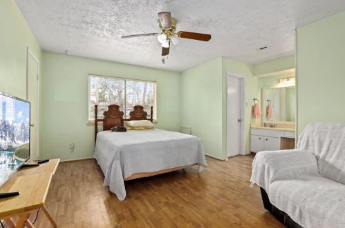 1611 Cantrell, Conroe TX  77301-4008 exterior