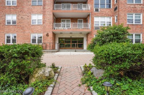4 Putnam Hl, Greenwich, CT 06830-5706