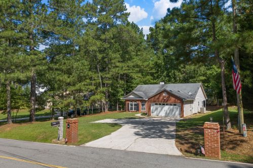 5336 Monticello Dr, Villa Rica, GA 30180-7651