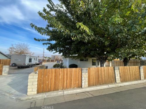 330 6th St, Taft, CA 93268-3440