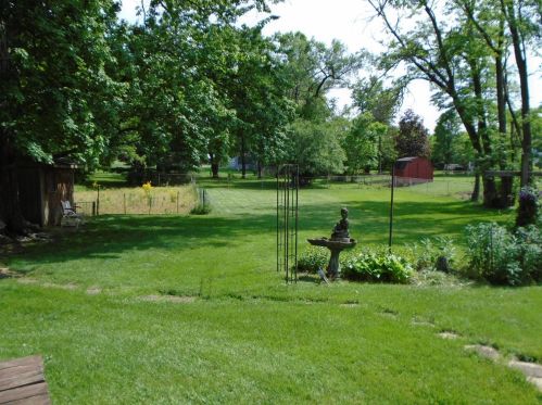 4073 Creek Rd, Cincinnati, OH 45241-2868