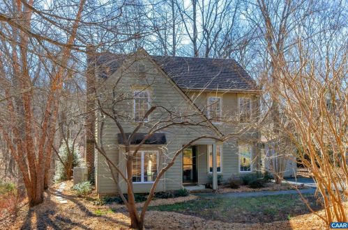 1648 Shady Grove Ct, Charlottesville, VA 22902-7218
