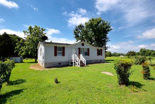 333 Micajah Rd, Crewe, VA 23930-3914