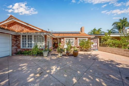 2731 Copa De Oro Dr, Los Alamitos, CA 90720-4911