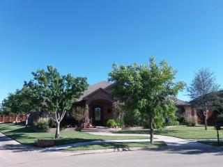 10601 Oxford Ave, Lubbock, TX 79423-1975