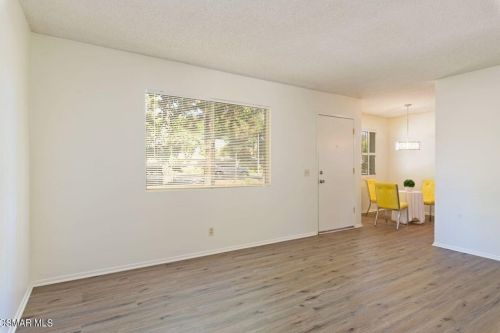 1545 Sequoia Ave, Simi Valley, CA 93063-3162