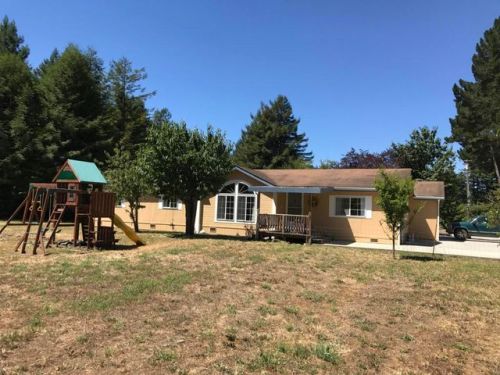 18 Church Ln, Carlotta, CA 95528-9640
